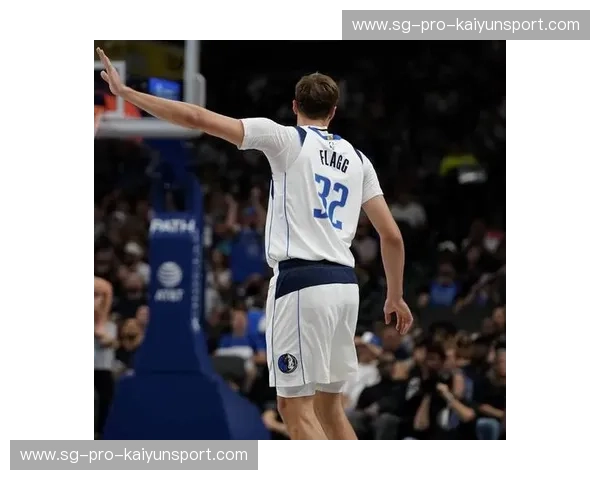 状元弗拉格亮相独行侠!基德放话让他打控卫,夏联首秀大战詹皇儿子